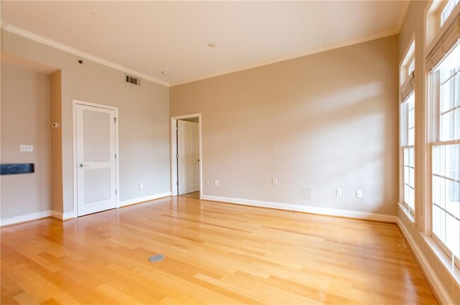 Building Photo - 50 Biscayne Dr NW