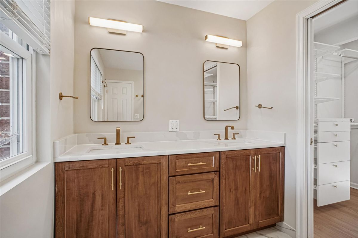 Building Photo - 4409 Westbrook Ln