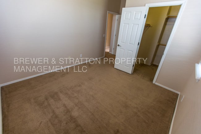 Building Photo - 6710 E University Dr