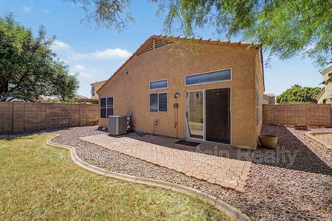 Building Photo - 649 S Banning