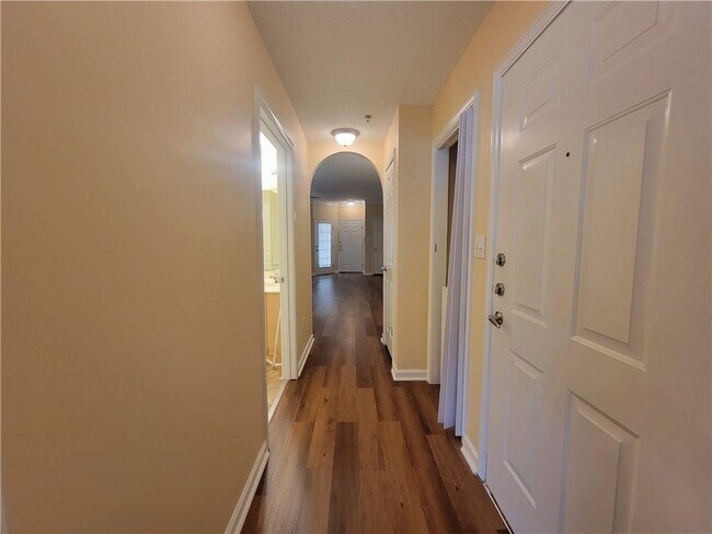 Building Photo - 245 Amal Dr SW