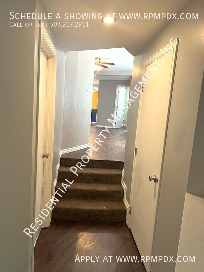Building Photo - 4512 SW Fairvale Ct