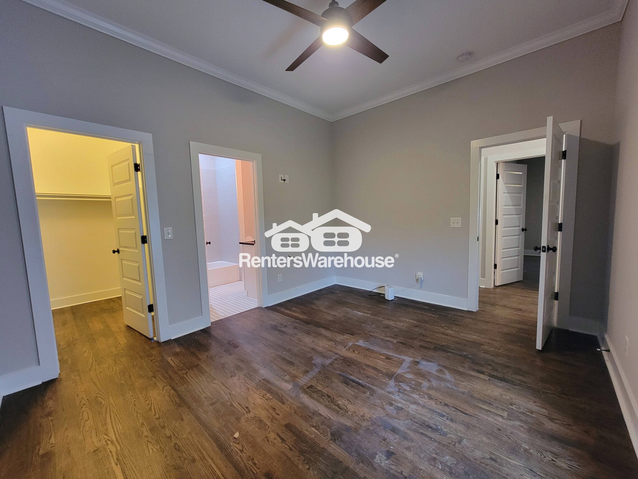 Building Photo - 1043 Fern Ave SE