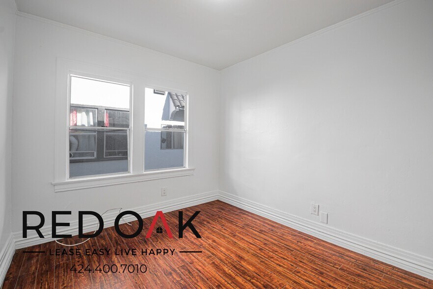 Building Photo - 615 S Soto St