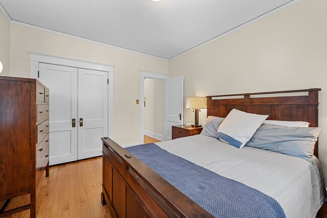 Building Photo - Gorgeous Wash Park Bungalow!