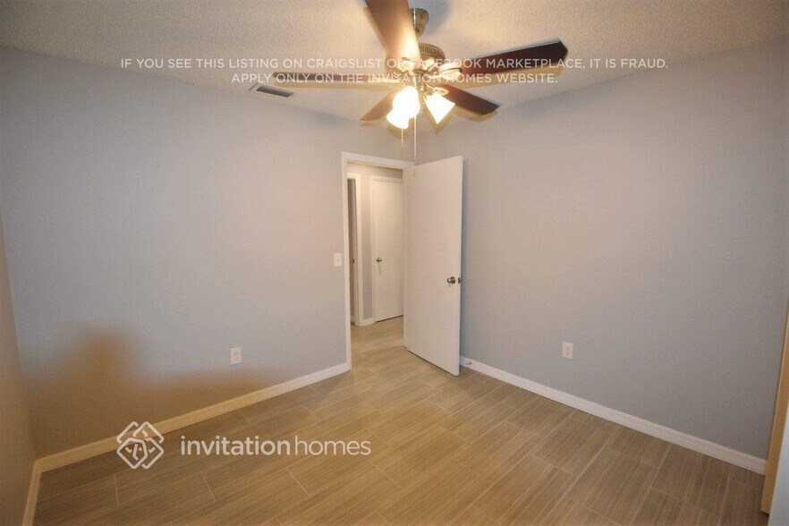 Building Photo - 3903 Bent Tree Loop W