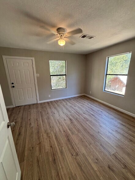 Building Photo - 1314 Dewberry St