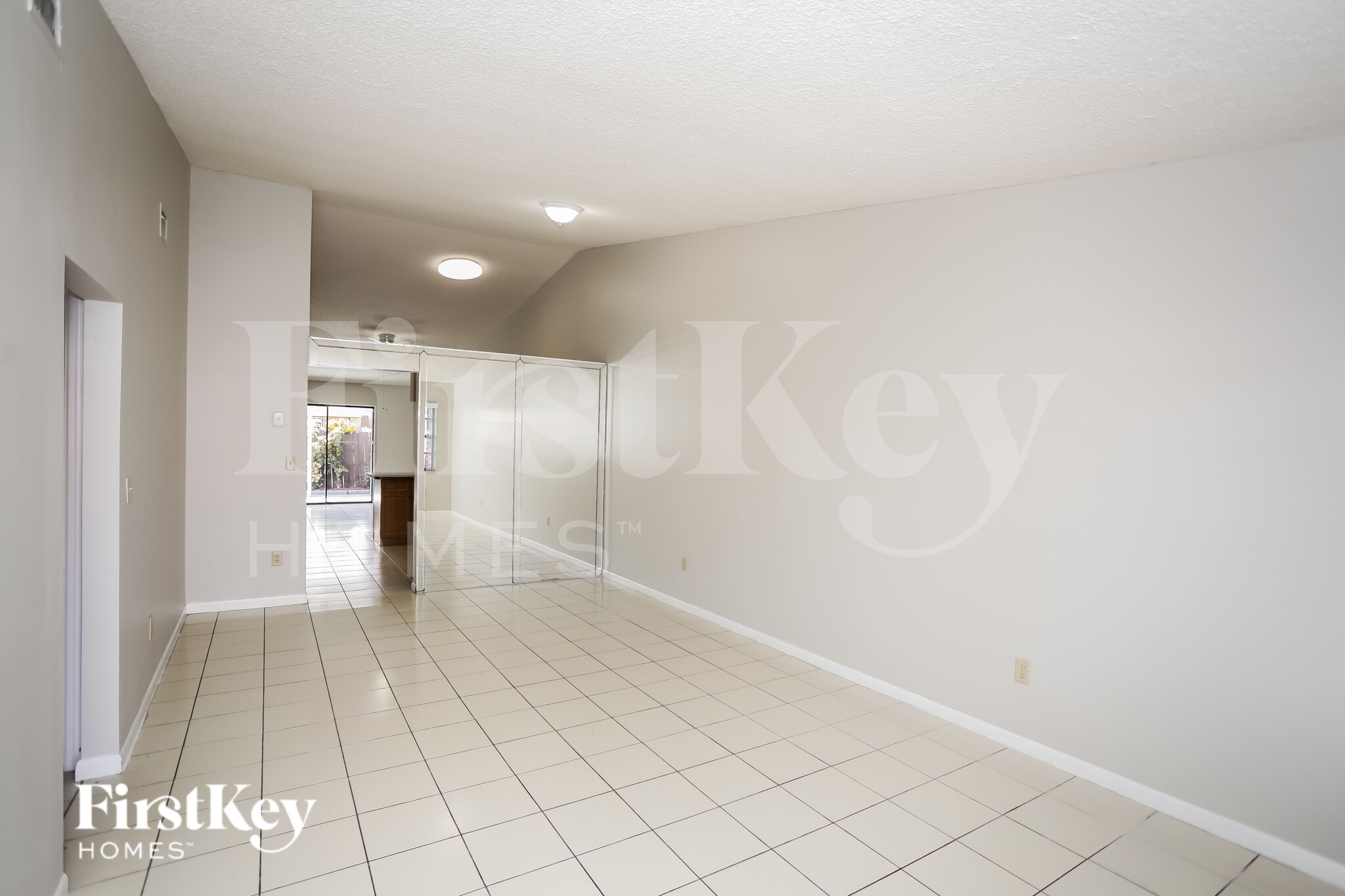 Building Photo - 5505 W 27th Ln