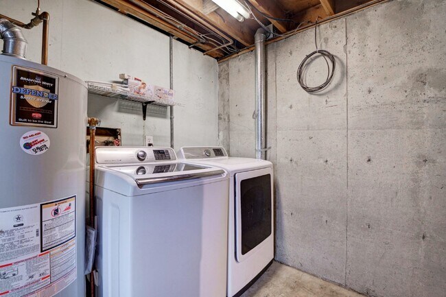 Building Photo - $2,700 - 3 Bed, 1 Bath Home in Arvada with...