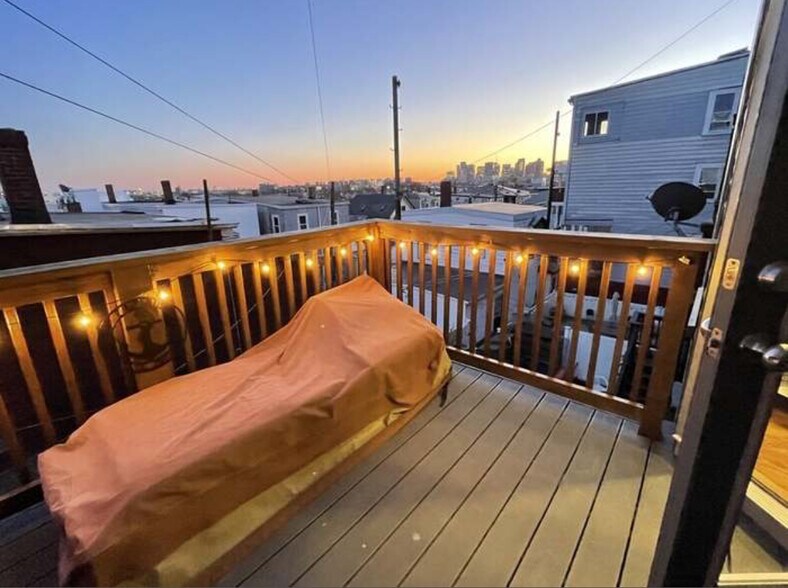 Building Photo - 249 Lexington St