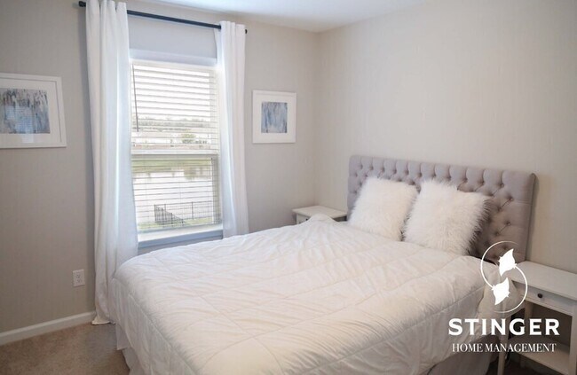 Building Photo - 24 Chauga St