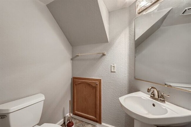 Building Photo - 4123 Pebble Oaks Ct, Antelope, CA, 95843