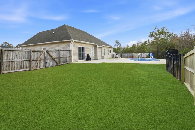 Building Photo - 124 Regatta Way