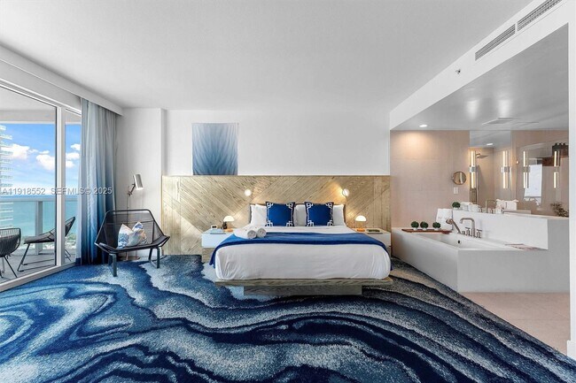 Building Photo - 3101 Bayshore Dr