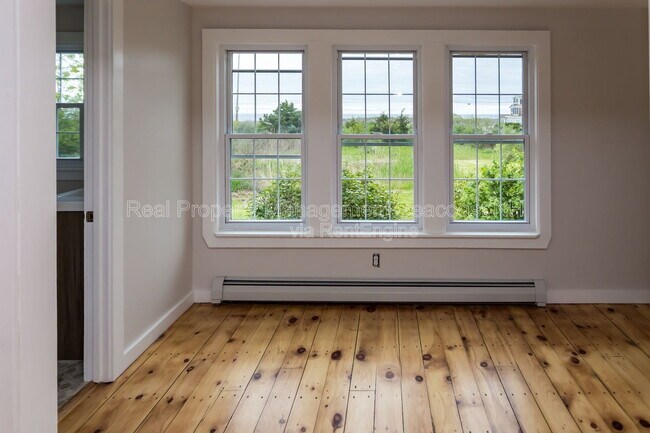 Building Photo - 11 Washington Rd