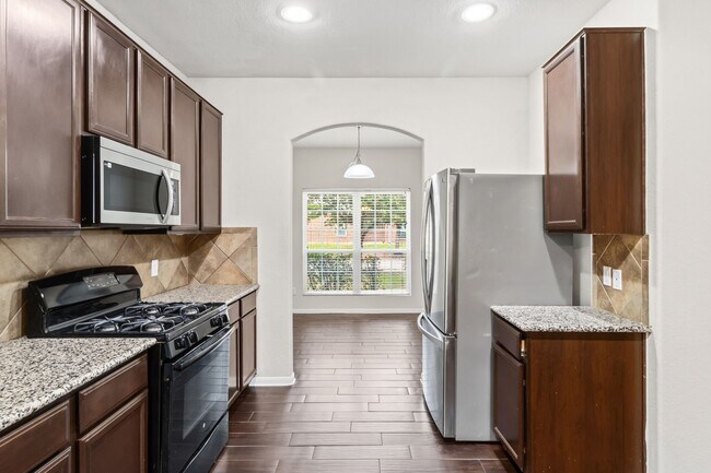 Building Photo - 18715 Windy Stone Dr