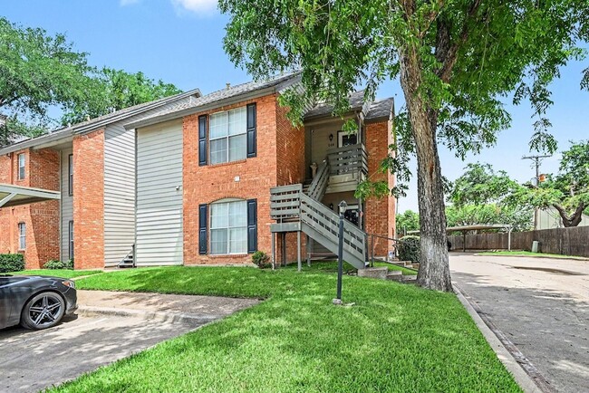 Building Photo - 248 Jefferson Pkwy