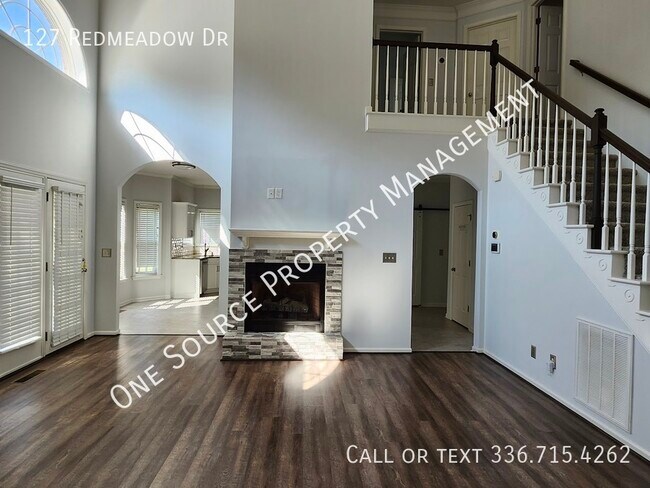 Building Photo - 127 Redmeadow Dr
