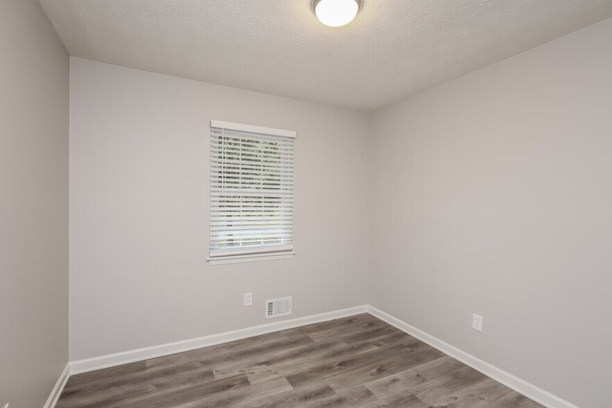 Building Photo - 81 Floyd St