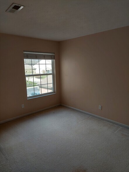 Building Photo - 6293 Edgewater Dr