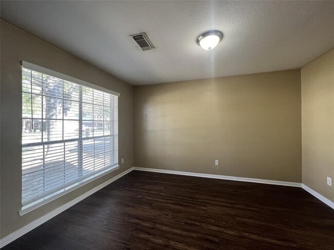 Building Photo - 28811 Stapleford St