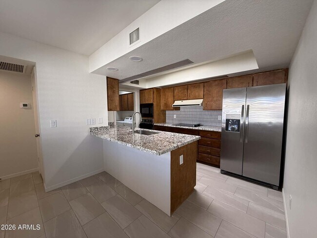 Building Photo - 313 S Desert Ave