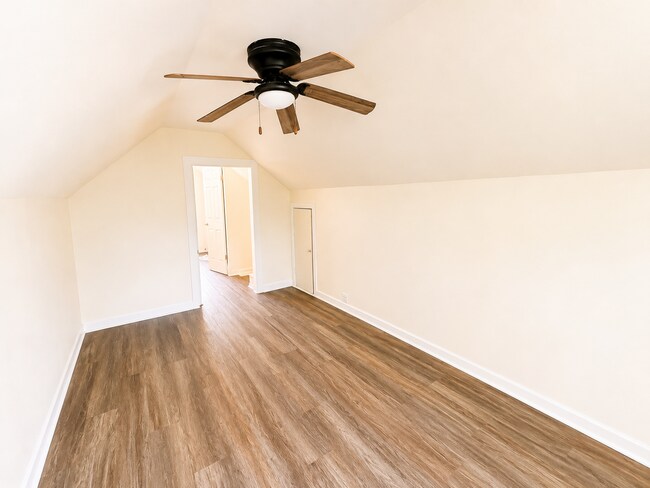 Building Photo - 2034 Ferris Rd