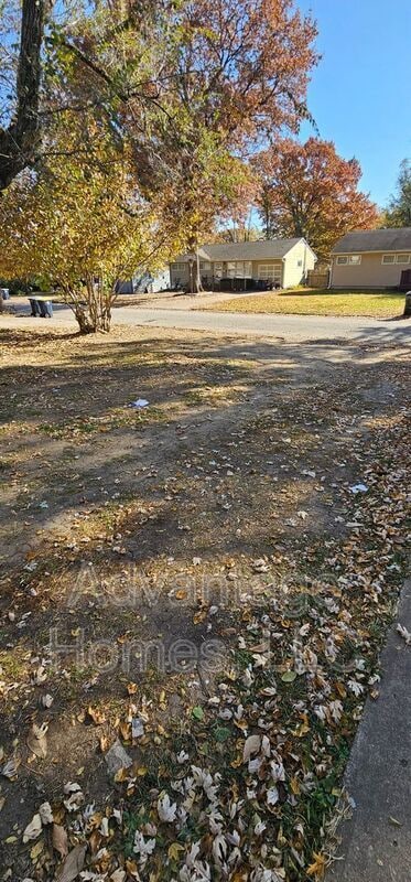 Building Photo - 7504 E 112th St