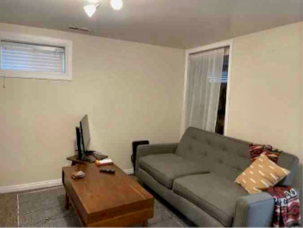 Building Photo - 1140 E 100 S