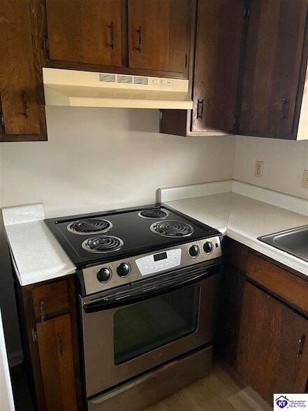 Building Photo - 1420 Hill St