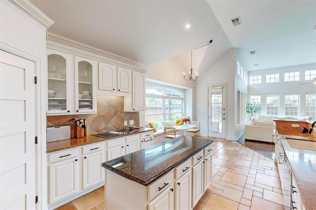 Building Photo - 9964 Madrone Dr