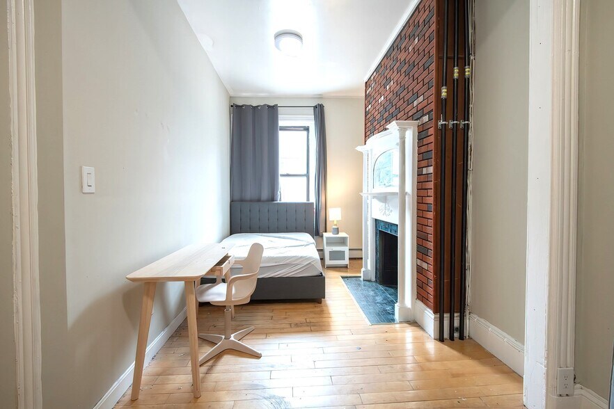 Building Photo - 25 Linden St
