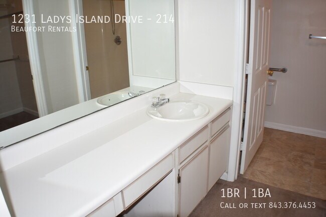 Building Photo - 1231 Ladys Island Dr