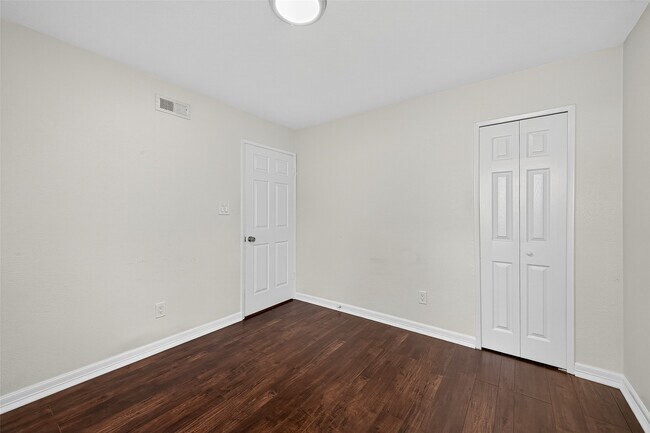 Building Photo - 15638 Empanada Dr