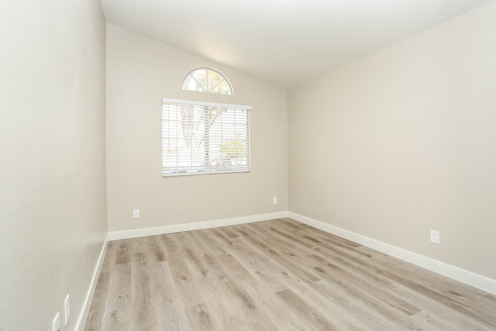 Building Photo - 7033 Golden Desert Ave