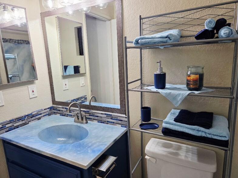 Building Photo - 514 Coronado Ave