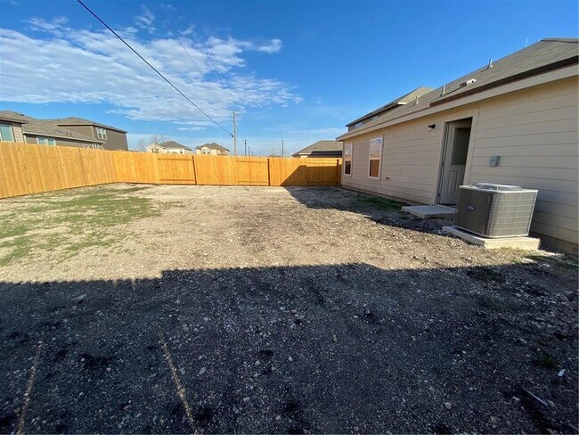 Building Photo - 401 Hyacinth Way