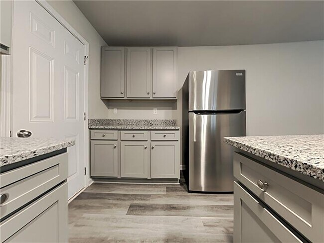 Building Photo - 45 Meadow Overlook Dr