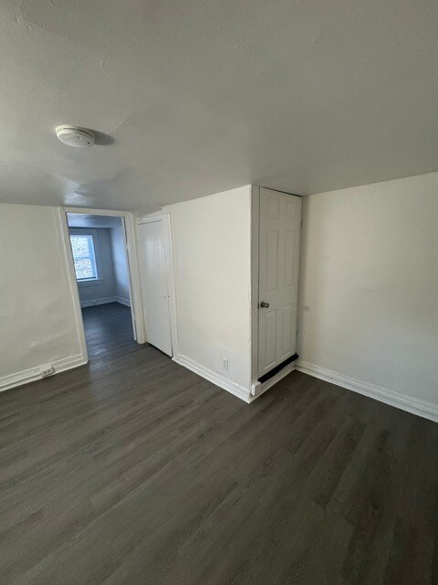 Building Photo - 409 Beech St