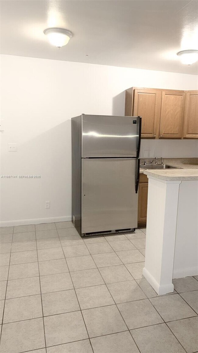 Building Photo - 101 NE 41st St