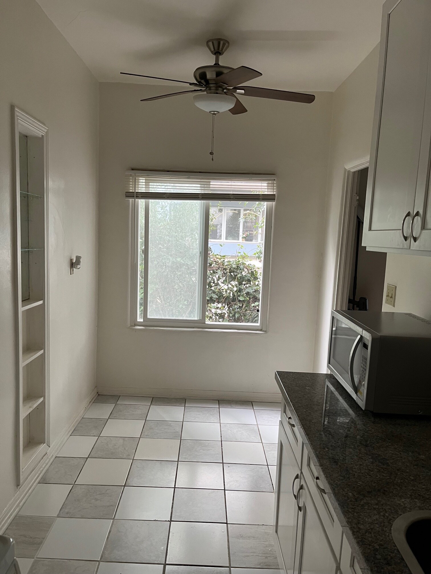 Building Photo - 945 Hilgard Ave