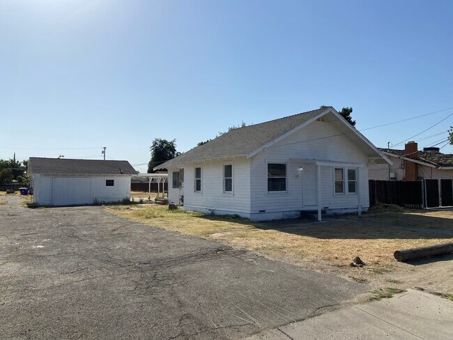 Primary Photo - 131 N Villa St