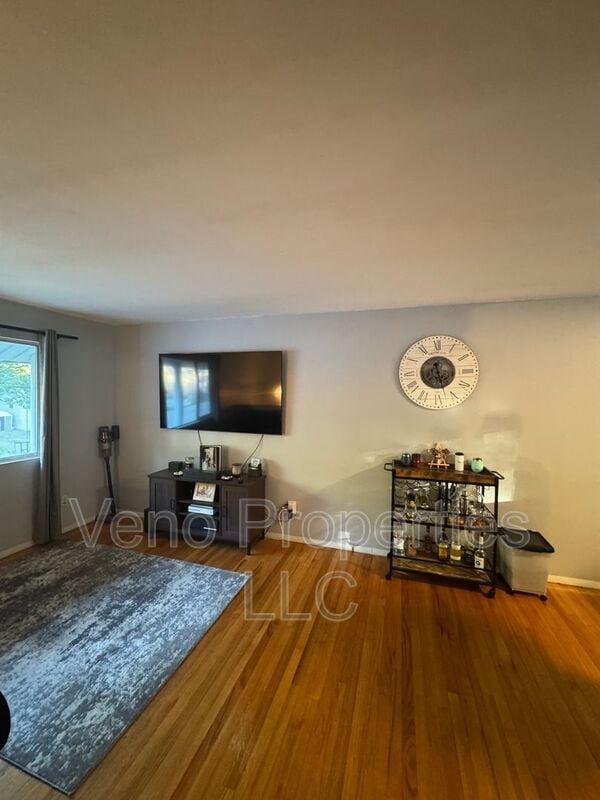 Building Photo - 13 Orenda Spring Dr