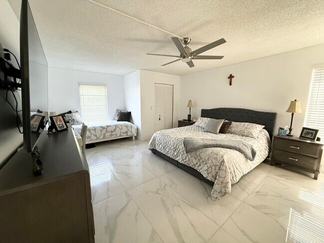 Building Photo - 14476 Amberly Ln