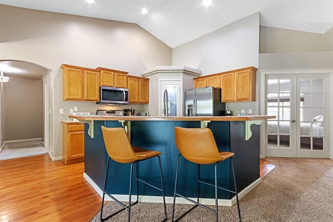 Building Photo - 2480 W San Remo Ct
