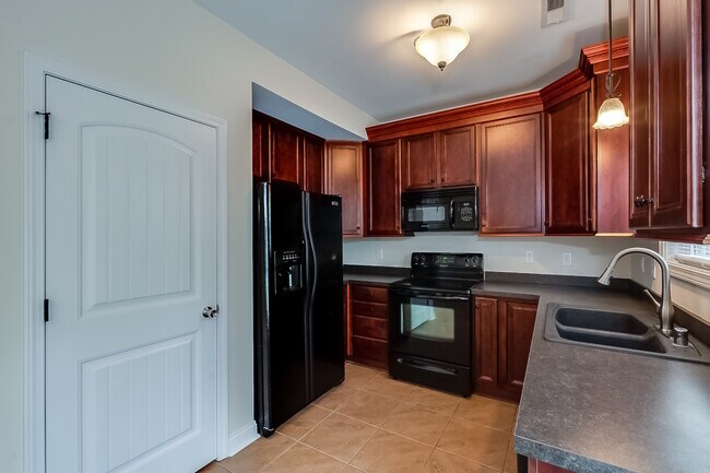 Building Photo - 3356 Sweet Clover Ln