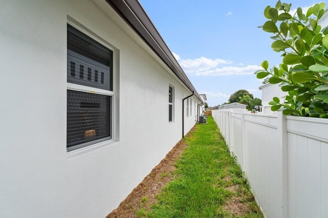 Building Photo - 17868 Limestone Creek Rd