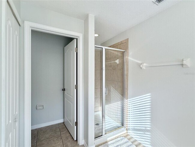 Building Photo - 11155 Savannah Landing Cir