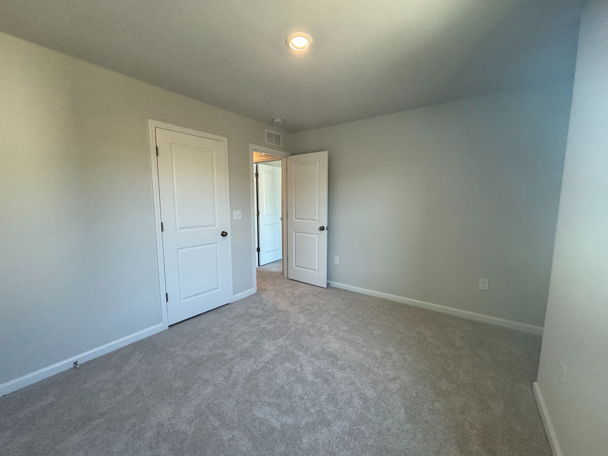 Building Photo - Room in Townhome on Castle Loch Ln