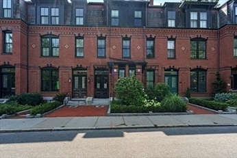 Building Photo - 57 Monmouth St